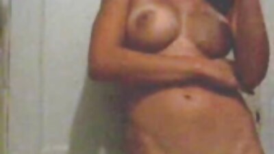 Abanoz turk pornofilm sürtük ile doğal göğüsler bu videoda ırklararası seks yapıyor