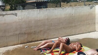 İki Avrupalı ​​lezbiyen ballar muhteşem bir porno film yeşilçam aleti paylaşmaya hazır